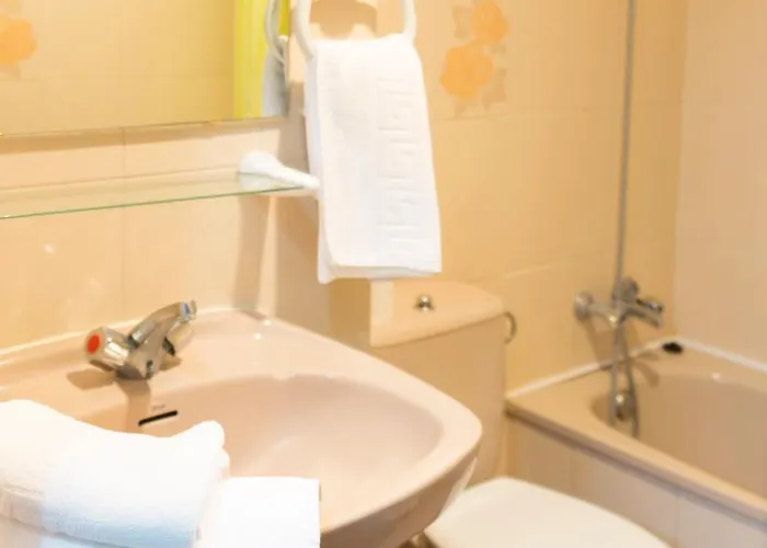 Hotel Gemelos Ii-iv 2*