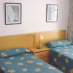Gemelos Ii-iv Hotel
