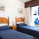 Gemelos Ii-iv Hotel